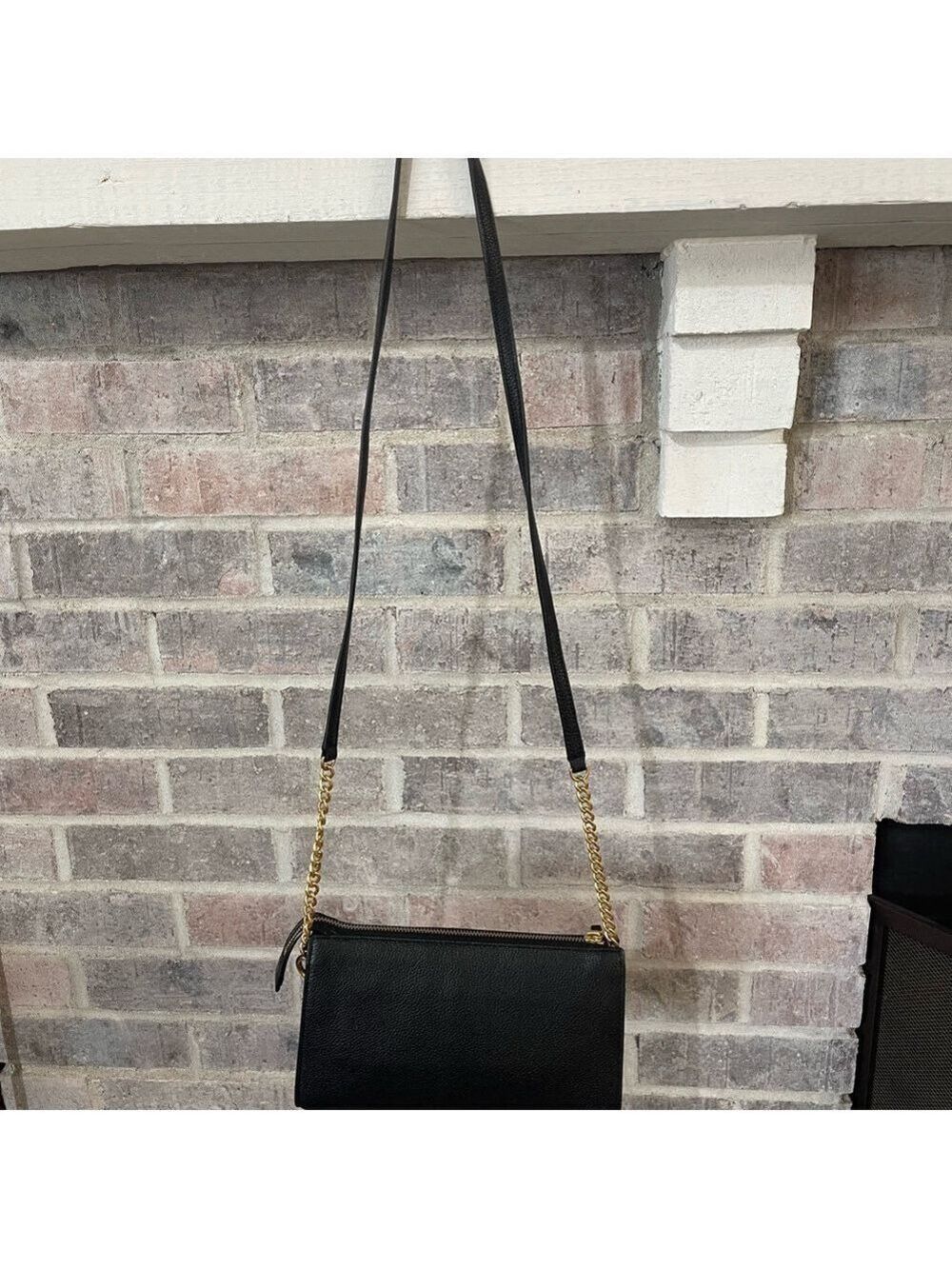 Tory Burch Black Crossbody Bag with Gold Logo - Picture 4 of 14